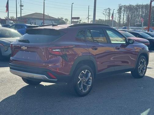 2025 Chevrolet Trax LT