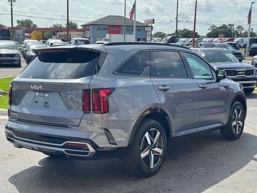 2023 Kia Sorento S