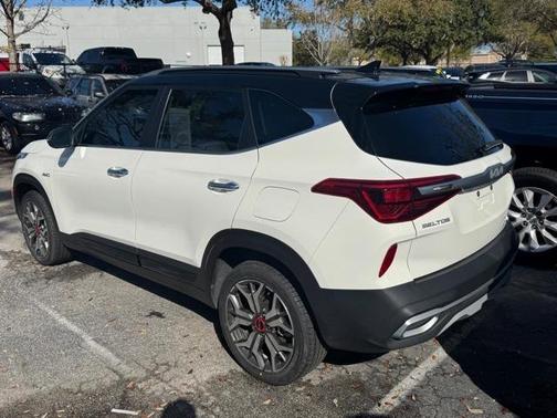 2022 Kia Seltos SX