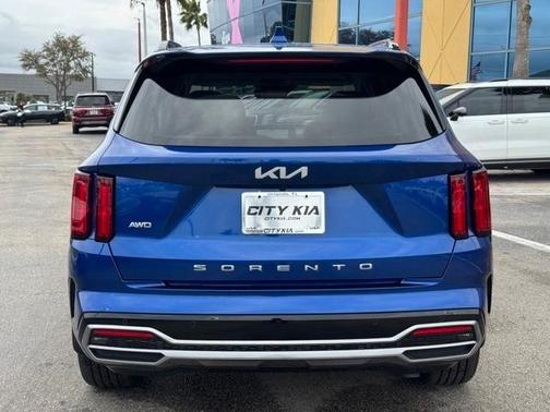 2022 Kia Sorento SX