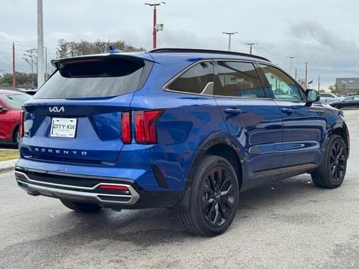 2022 Kia Sorento SX
