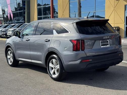 2023 Kia Sorento LX