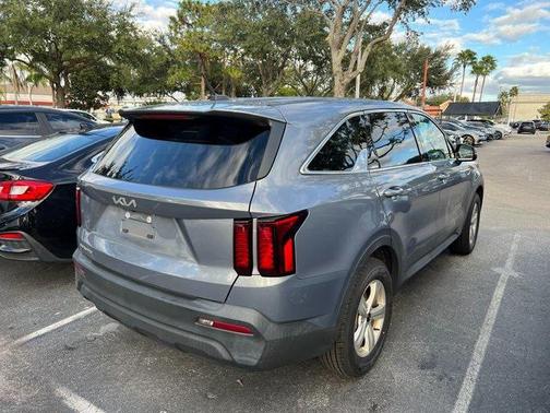 2023 Kia Sorento LX