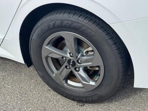 2023 Kia K5 LXS