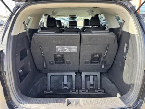 2023 Kia Carnival LX