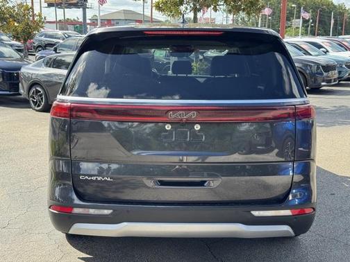 2023 Kia Carnival LX
