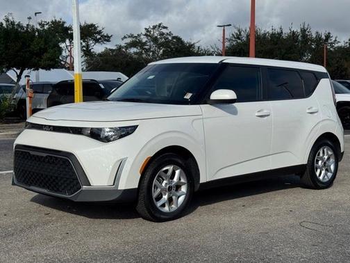 2023 Kia Soul LX