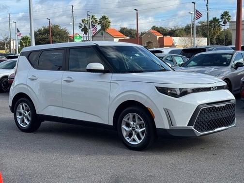 2023 Kia Soul LX