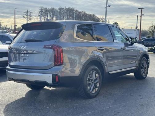 2024 Kia Telluride LX
