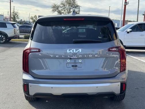 2024 Kia Telluride LX