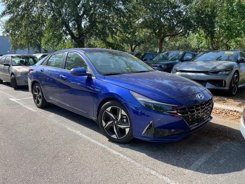 2023 Hyundai ELANTRA Limited