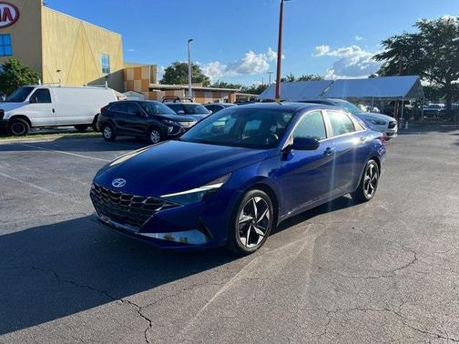 2023 Hyundai ELANTRA Limited