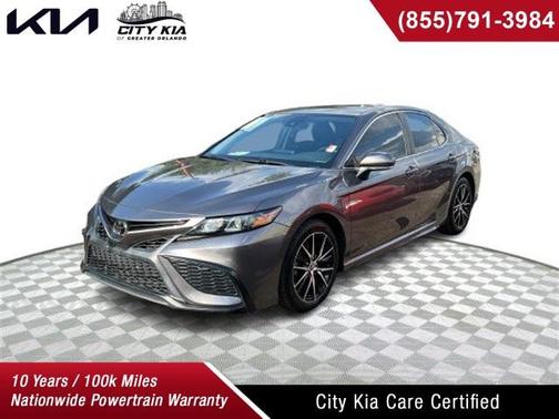 2022 Toyota Camry SE