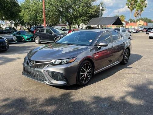 2022 Toyota Camry SE