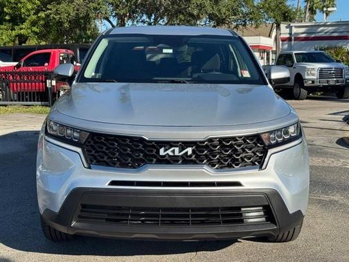 2022 Kia Sorento LX