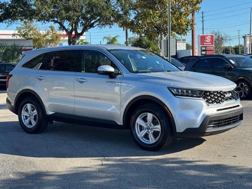 2022 Kia Sorento LX