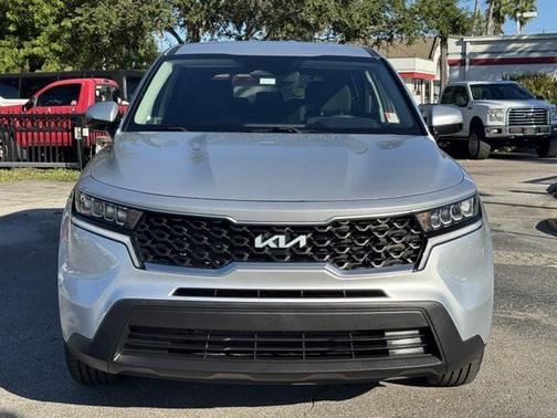 2022 Kia Sorento LX