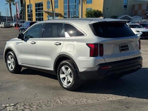 2022 Kia Sorento LX
