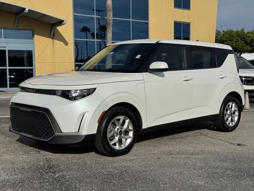 2023 Kia Soul LX