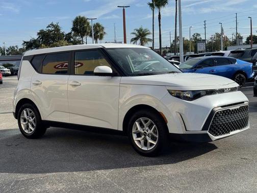 2023 Kia Soul LX
