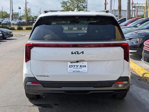 2025 Kia Carnival SX Prestige