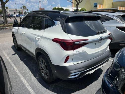 2021 Kia Seltos S