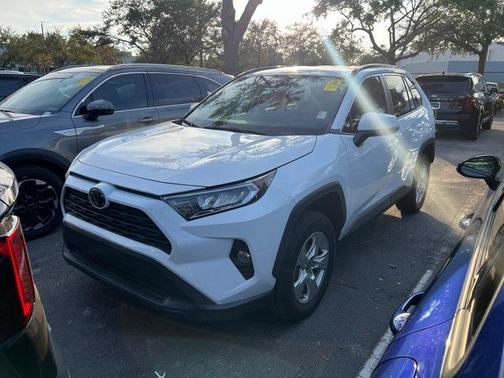 2021 Toyota RAV4 XLE