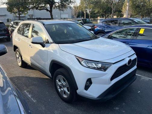 2021 Toyota RAV4 XLE