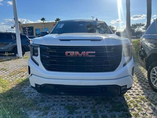 2022 GMC Sierra 1500 Elevation