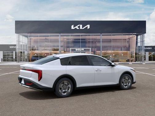 White 2026 Kia K4 LX
