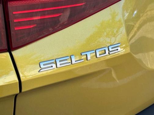 2023 Kia Seltos S