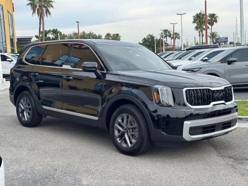 Black 2024 Kia Telluride LX