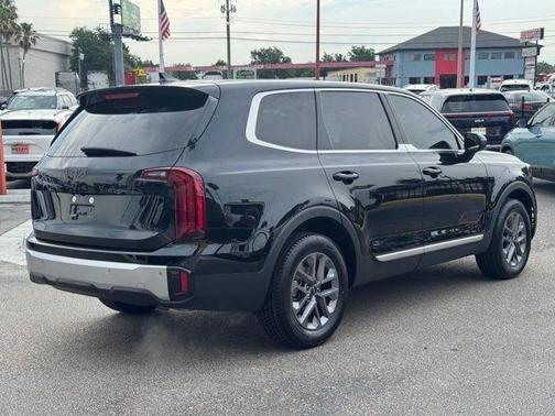 Black 2024 Kia Telluride LX