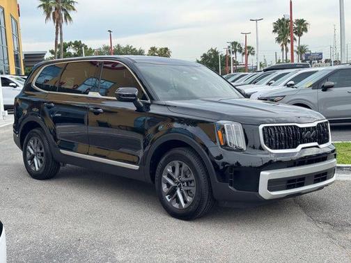Black 2024 Kia Telluride LX
