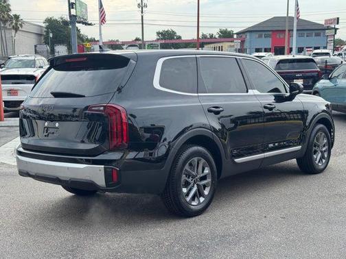 Black 2024 Kia Telluride LX