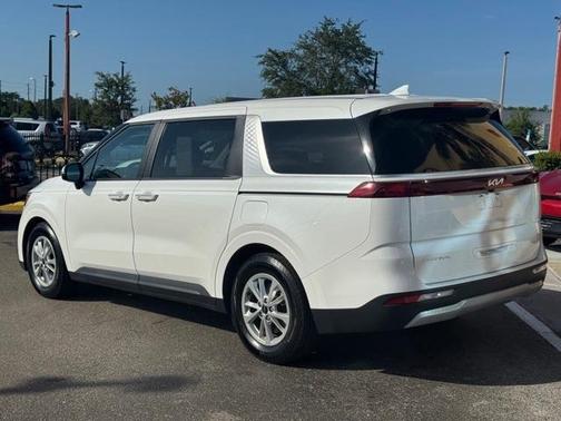 2023 Kia Carnival LX