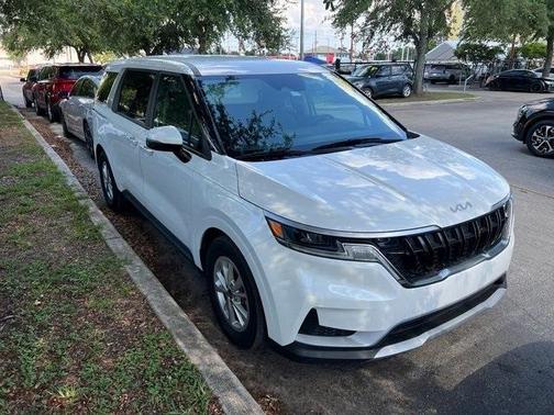 2023 Kia Carnival LX