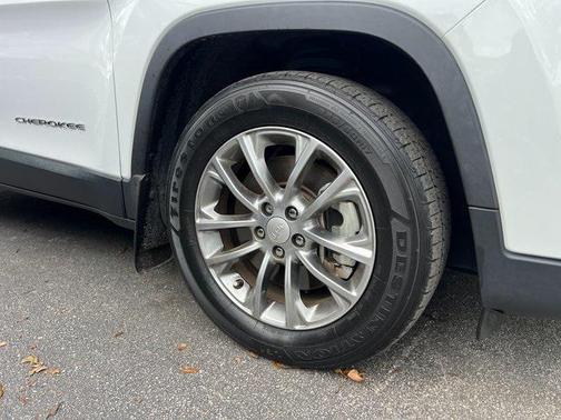 2021 Jeep Cherokee Latitude Lux