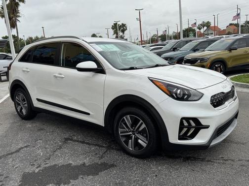 2022 Kia Niro LXS