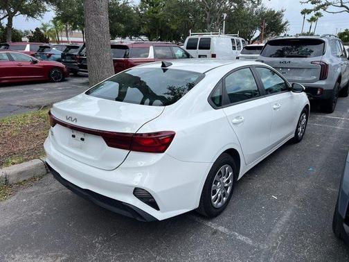 2023 Kia Forte LX