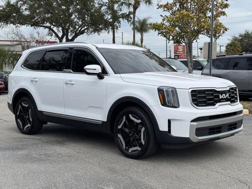 2023 Kia Telluride S