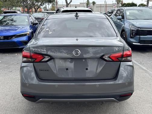 2021 Nissan Versa 1.6 SV