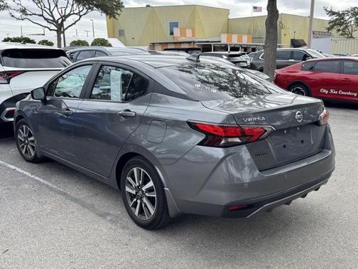2021 Nissan Versa 1.6 SV
