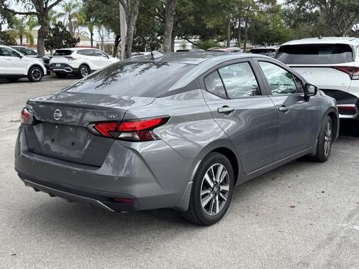 2021 Nissan Versa 1.6 SV