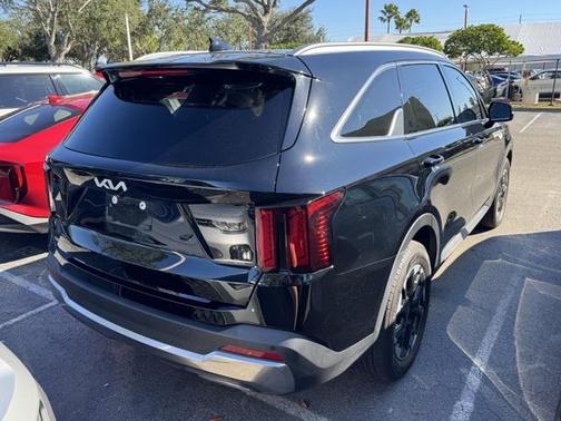 2024 Kia Sorento S