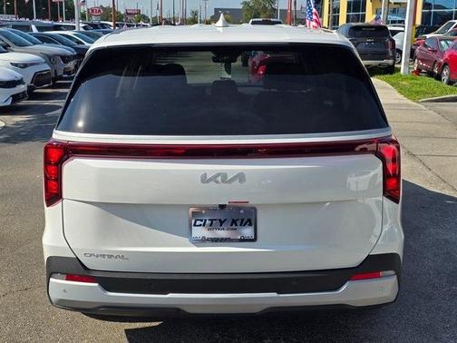 2025 Kia Carnival LXS