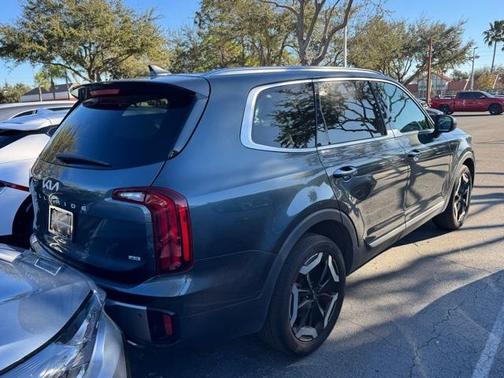 2023 Kia Telluride S