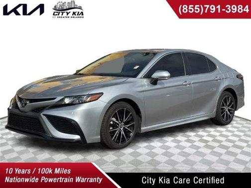 2022 Toyota Camry SE