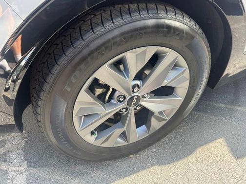 Gray 2025 Kia Sportage SX