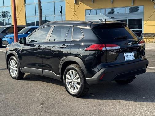 2022 Toyota Corolla Cross LE